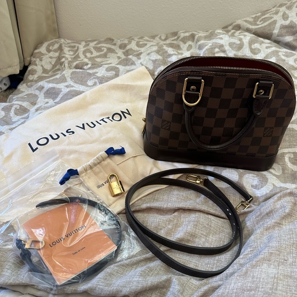 Louis Vuitton Alma BB - Picture 2 of 6